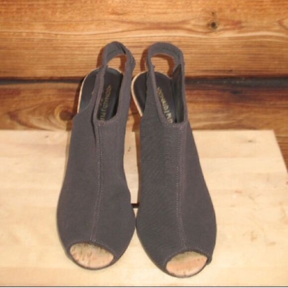 Donald J Pliner Peep Toe Olive Wedges - Picture 3 of 6